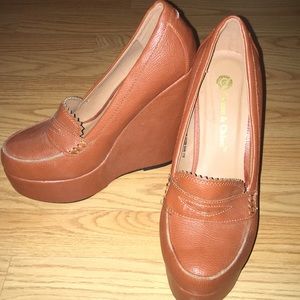 Chase and Chloe loafer wedges